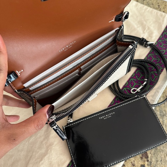 New Tory Burch THEA CANVAS FLAT WALLET CROSSBODY - Picture 8 of 10